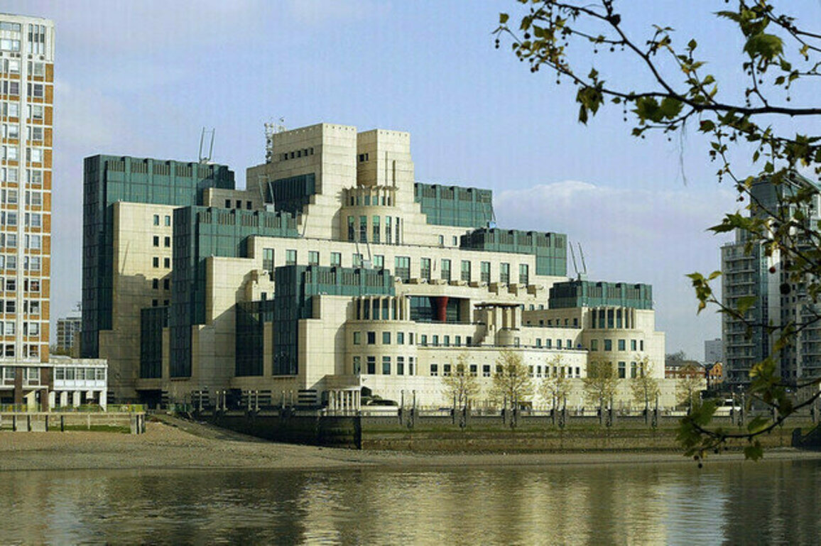 UK banned from sharing US intel with Ukraine  Daily Mail