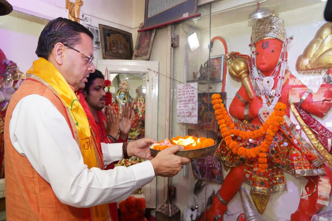 Uttarakhand CM Dhami offer prayers at ancient Hanuman temple