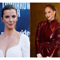 Betty Gilpin says Jennifer Lopez is "most beautiful person I've ever seen up close"