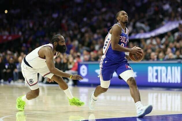 Tyrese Maxey sparks Sixers' comeback against Clippers