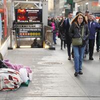 U.S. loses 92,000 jobs in Feb. as economy shows signs of weakness