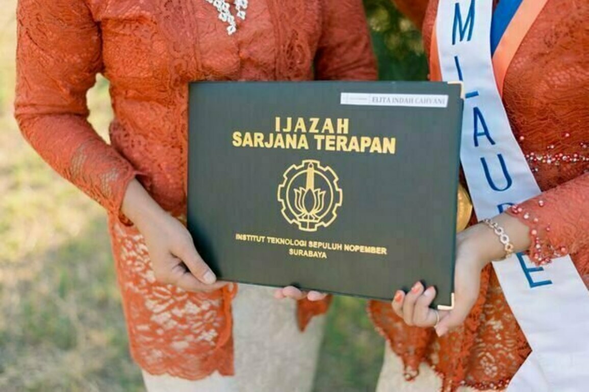 Dari penahanan ijazah hingga diskriminasi usia: Sulitnya mengimplementasikan aturan ketenagakerjaan yang progresif