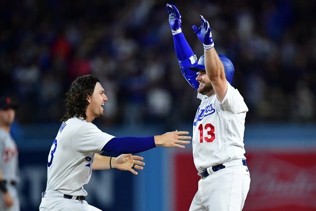 Max Muncy's walk-off hit lifts Dodgers to 5th straight win