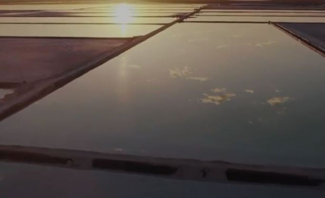 Lake Way at sunset.