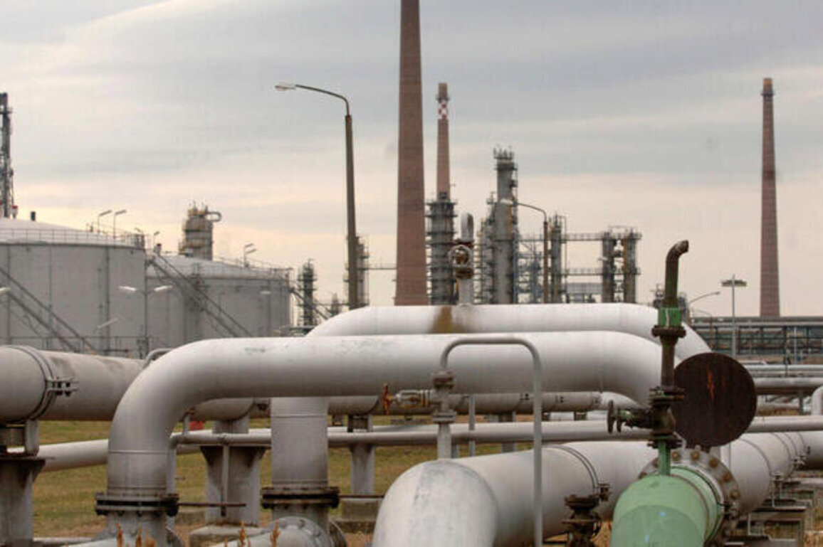Ukraine reopens damaged Druzhba pipeline to unlock 90 billion EU loan