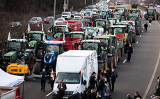 Jeremy Clarkson sends message of support to protesting French farmers