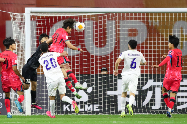 (SP)CHINA-SHENZHEN-FOOTBALL-AFC U20- KOR VS UZB (CN)