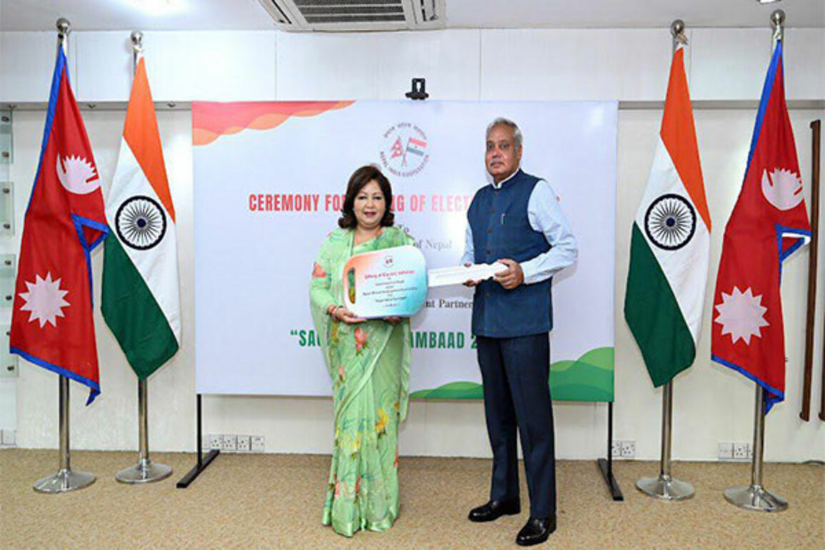 India gifts 15 EVs to Nepal, facilitating effective organization of Sagarmatha Sambad