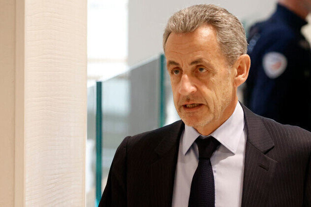 Sarkozy denies taking a single cent from Gaddafi