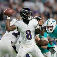 Lamar Jackson throws for 4 TDs in return as Ravens rout Dolphins