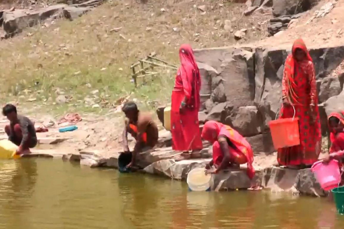 "No water, no electricity": Residents of Shankargarh battles acute water crisis amid ongoing heatwave