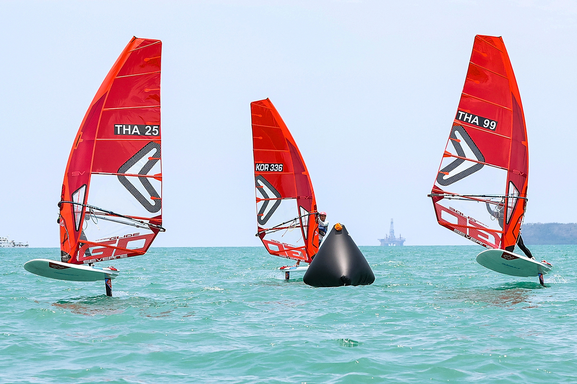 (SP)CHINA-HAINAN-SANYA-ASIAN BEACH GAMES-SAILING-FOIL WINDSURFING BOYS(CN)