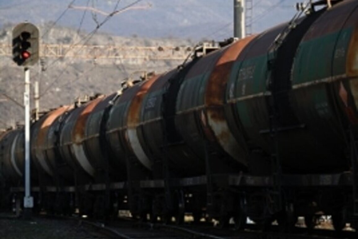 Azerbaijan sends new diesel batch to Armenia