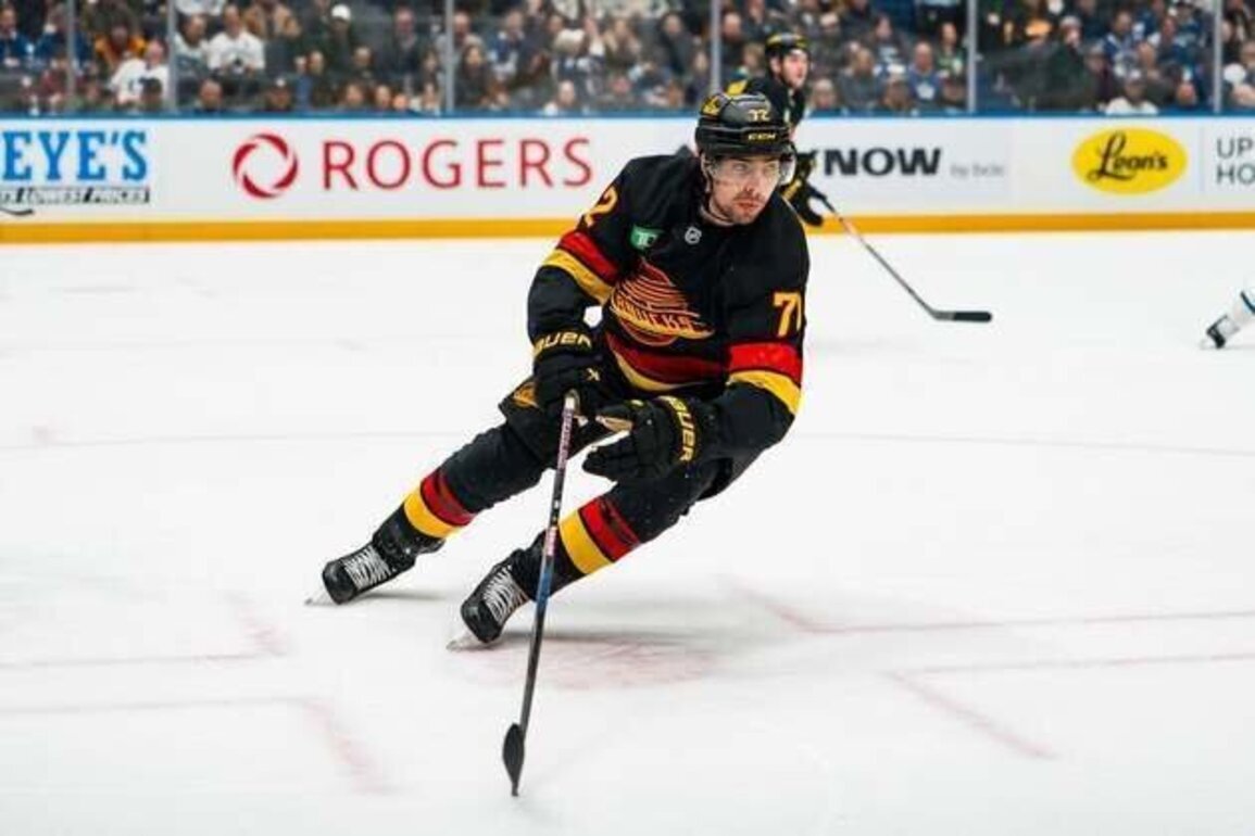 Canucks C Filip Chytil (face) out indefinitely after practice injury