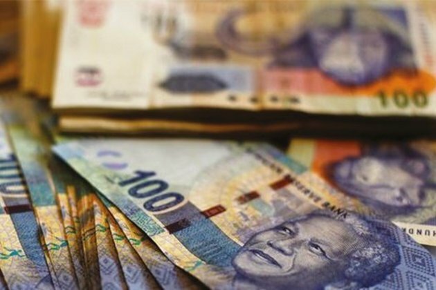 Rand rockets to best level in 16 months ahead of Moody&#039;s review
