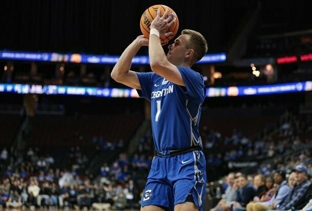 Creighton routs Seton Hall to get closer to Big East's No. 2 seed