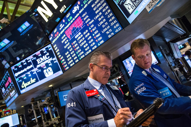U.S. stocks see divisions in hesitant start to week