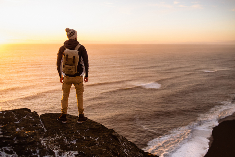Equities outlook: Balancing AI's promise and near-term macro risk