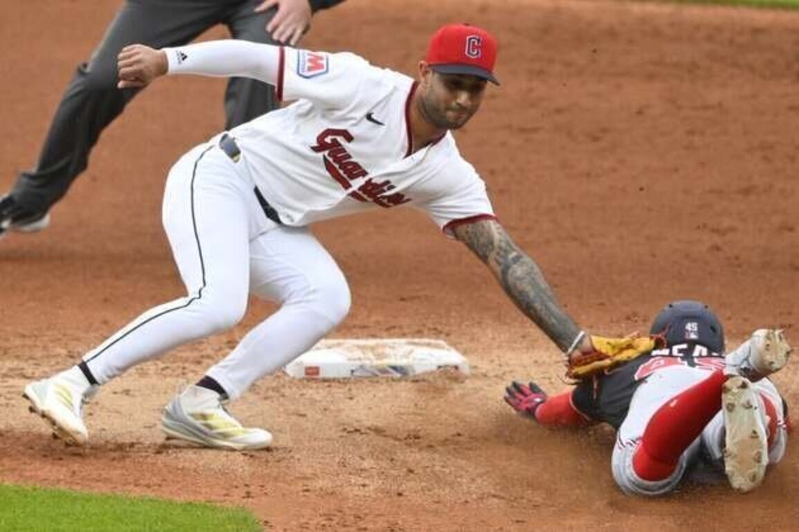 Nats jump out to early 4-run lead, take down Guardians