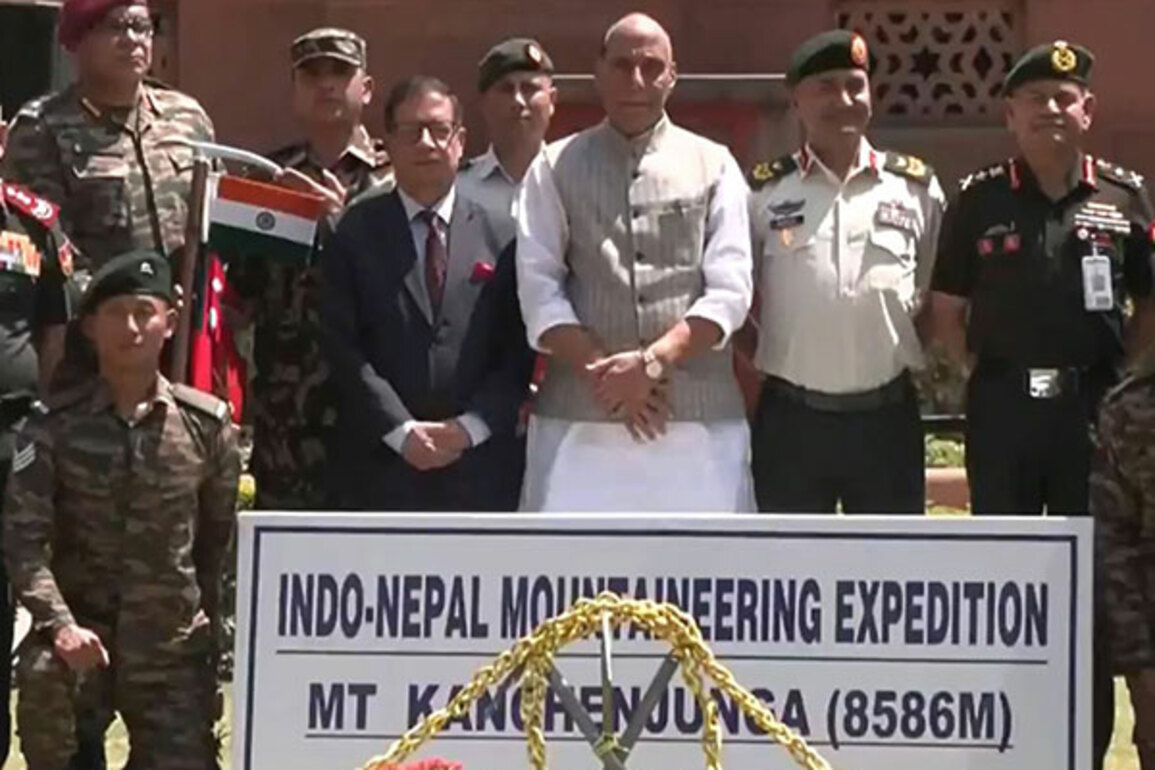 Defence Minister flags off expeditions to Mt Everest and Mt Kangchenjunga