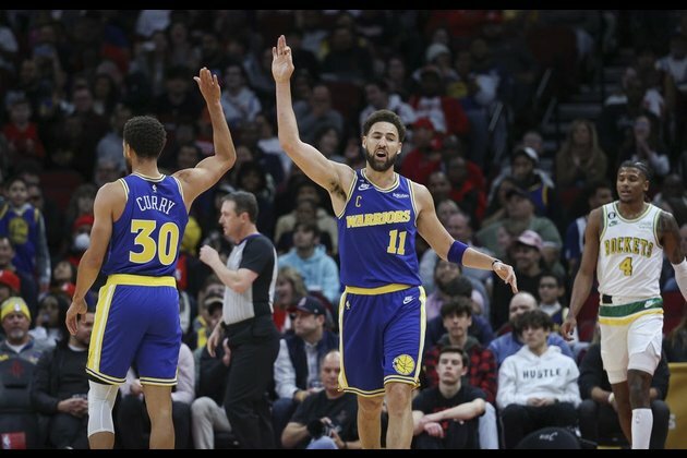 Warriors ward off Rockets for elusive first road win of season