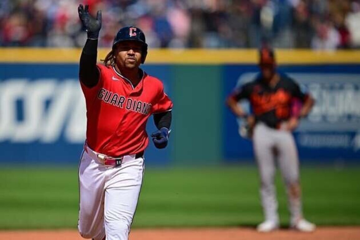 Guardians out to keep good vibes going vs. reeling Astros