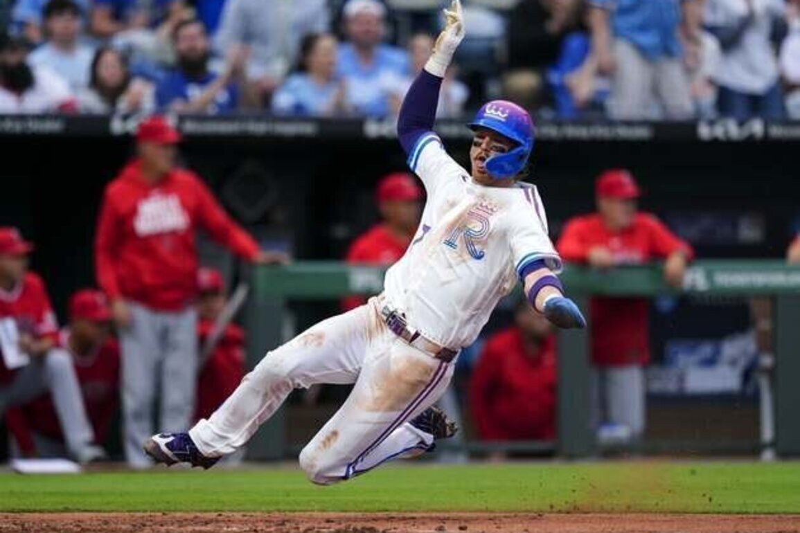 Salvador Perez, Cole Ragans help Royals club Angels