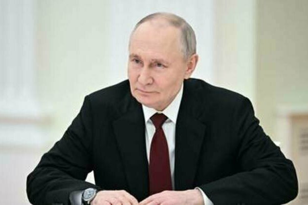 Putin speaks of 'hope' from US contacts