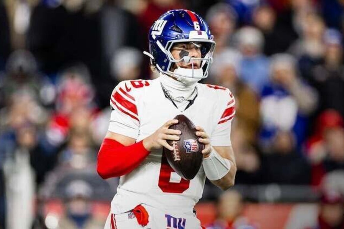 Week 17 Tracker: Latest news, notes & roster moves