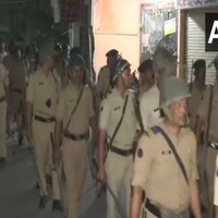 Nagpur: Police conduct flag march in the violence-hit area to instil confidence among people