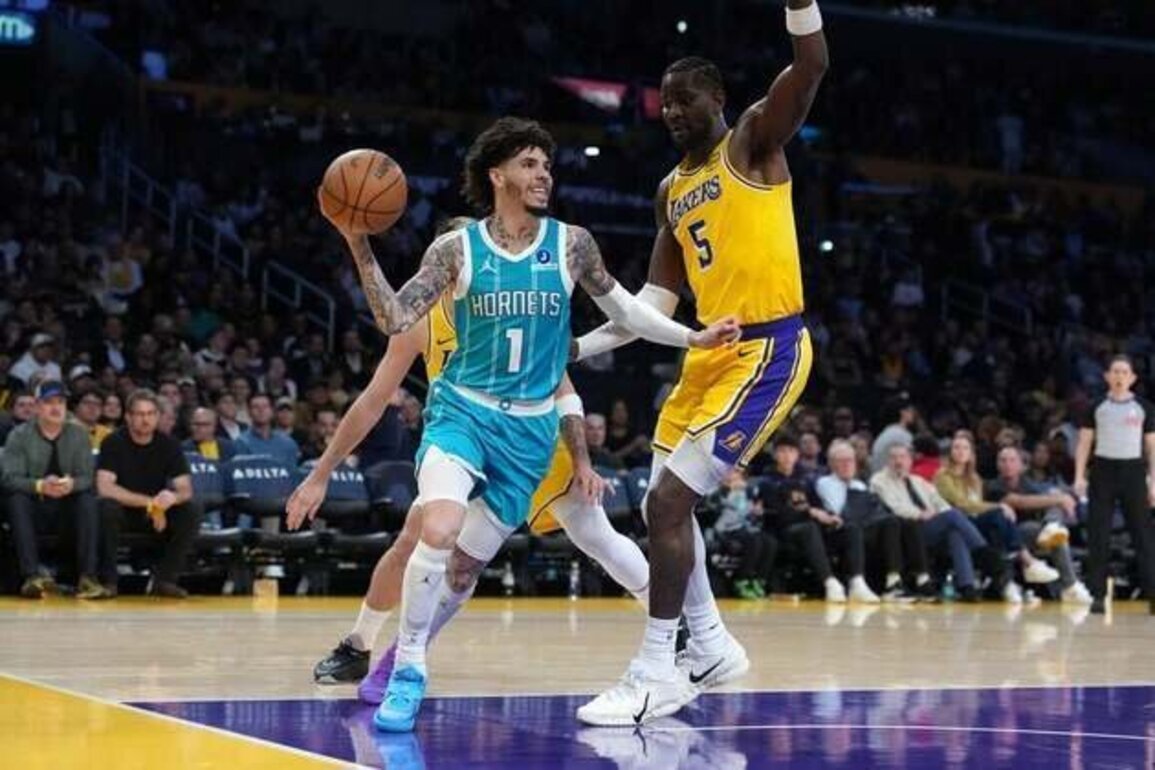 Spotlight on LaMelo Ball, Stephen Curry as Hornets visit Warriors