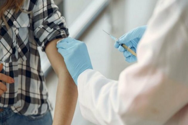 INSACOG calls for COVID vaccine booster dose to those at-risk, above 40 years