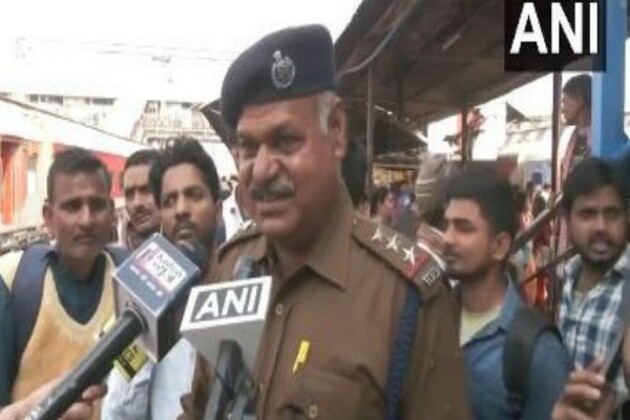 Delhi stampede: "We are present at platforms to maintain the crowd", says RPF Inspector at Patna Junction