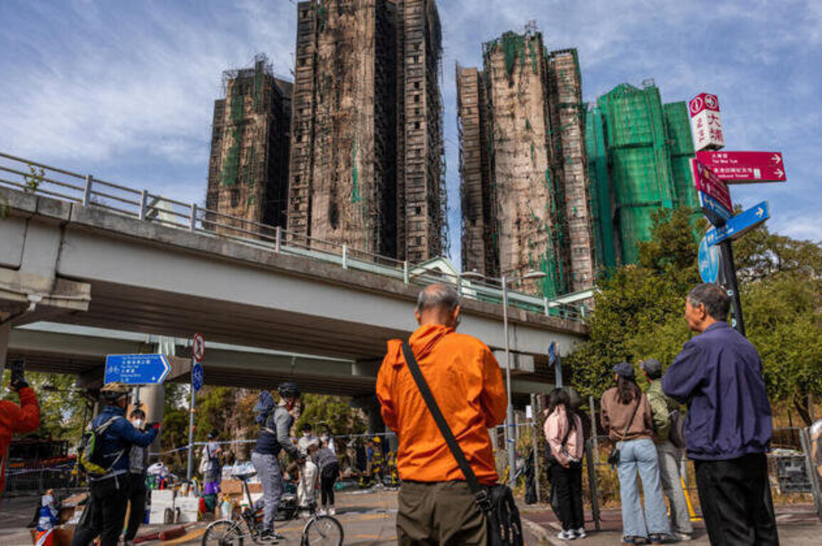 Hong Kong begins mourning period after fire kills at least 128