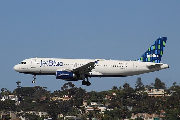 JetBlue and United team up to link bookings and loyalty perks