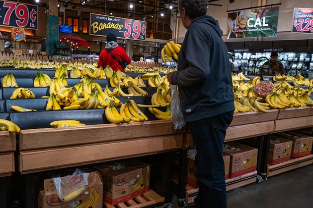Inflation expectations drift back down to pre-tariff levels, New York Fed survey shows