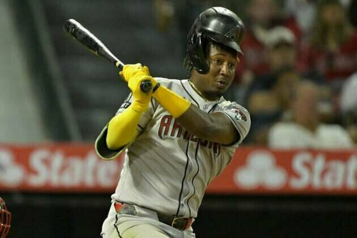 Angels error leads to Diamondbacks' big inning and victory