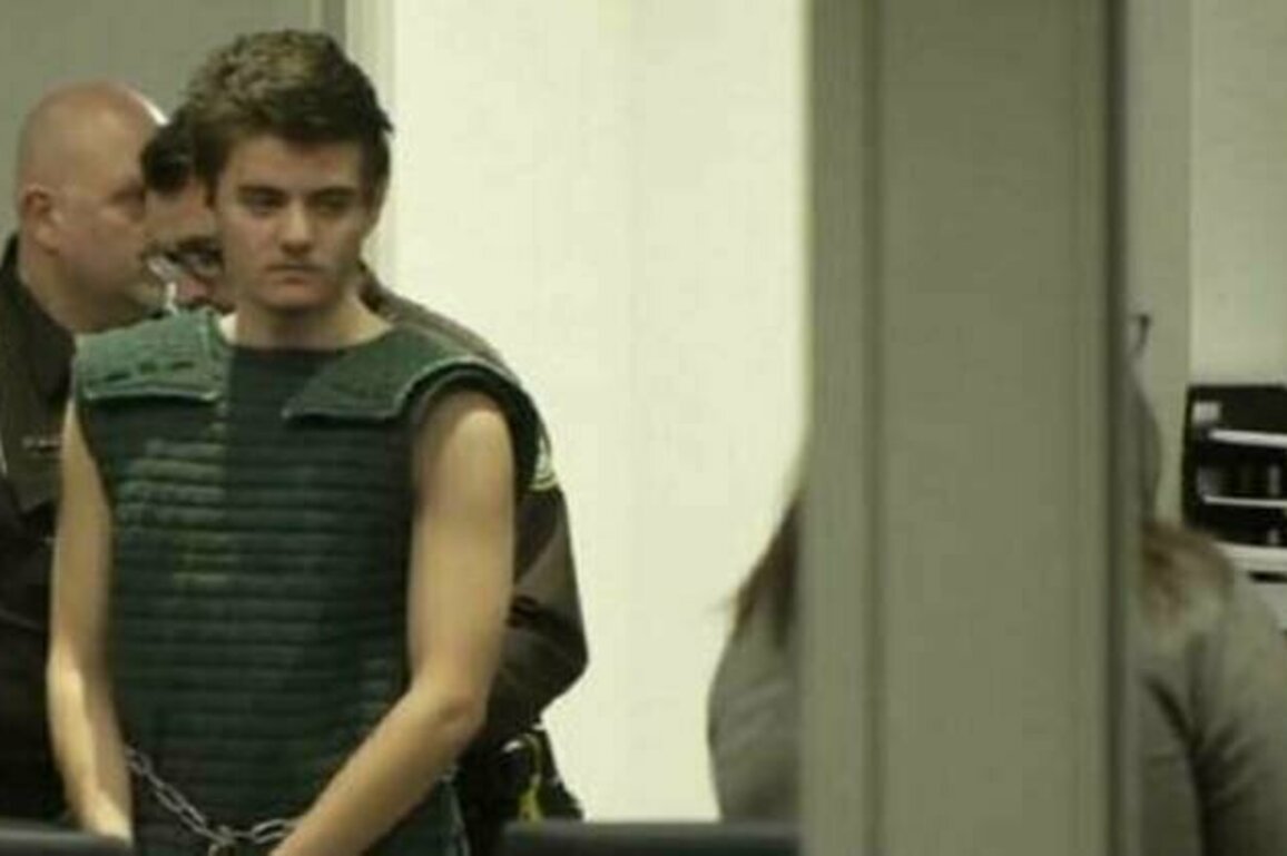 US teen plotted to kill Trump and flee to Ukraine - FBI