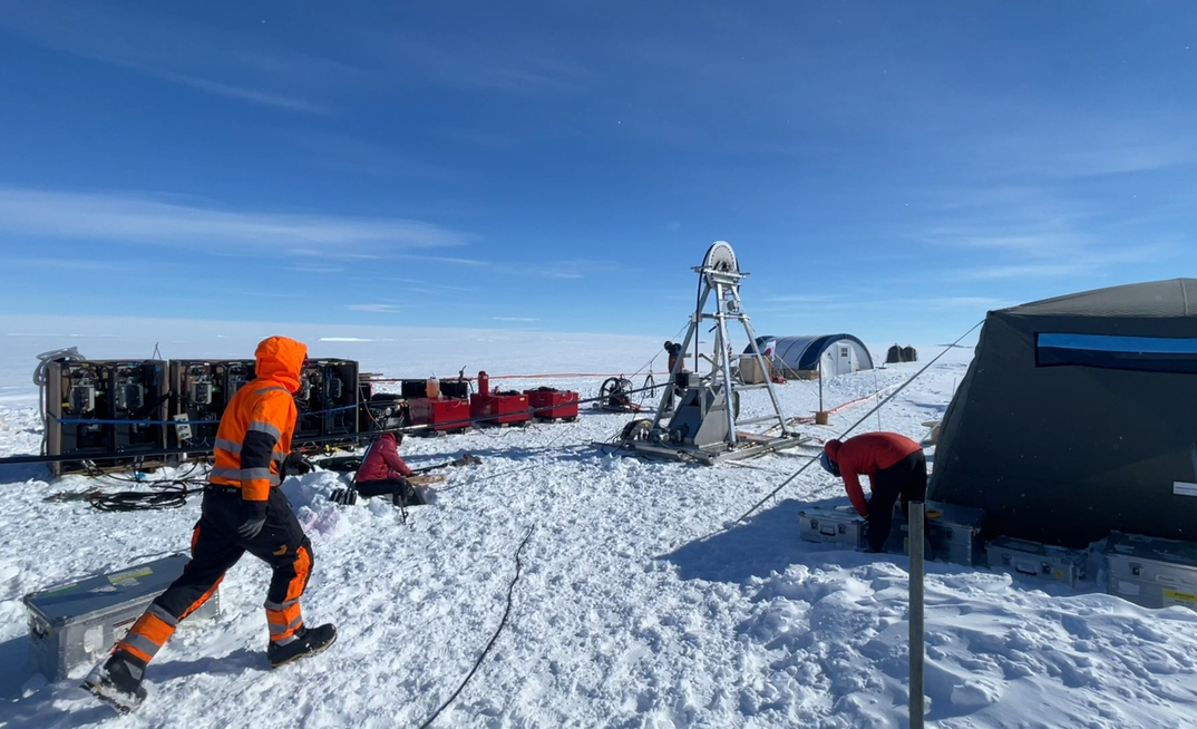 The team of scientists working on the Thwaites Glacier has two weeks to complete a drilling programme