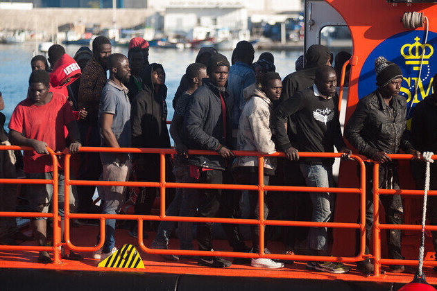 Almost 1 million illegal migrants apply for Spanish legalization