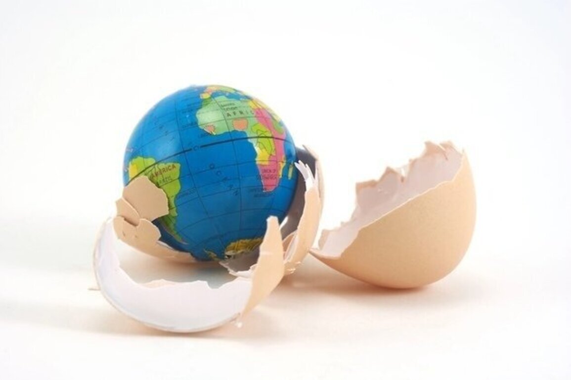 Is the International Liberal Order Evolving or Exposing Itself
