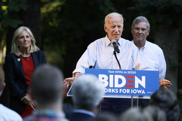 Democratic Presidential Hopefuls Spend Heavily on Digital Ads, Staff