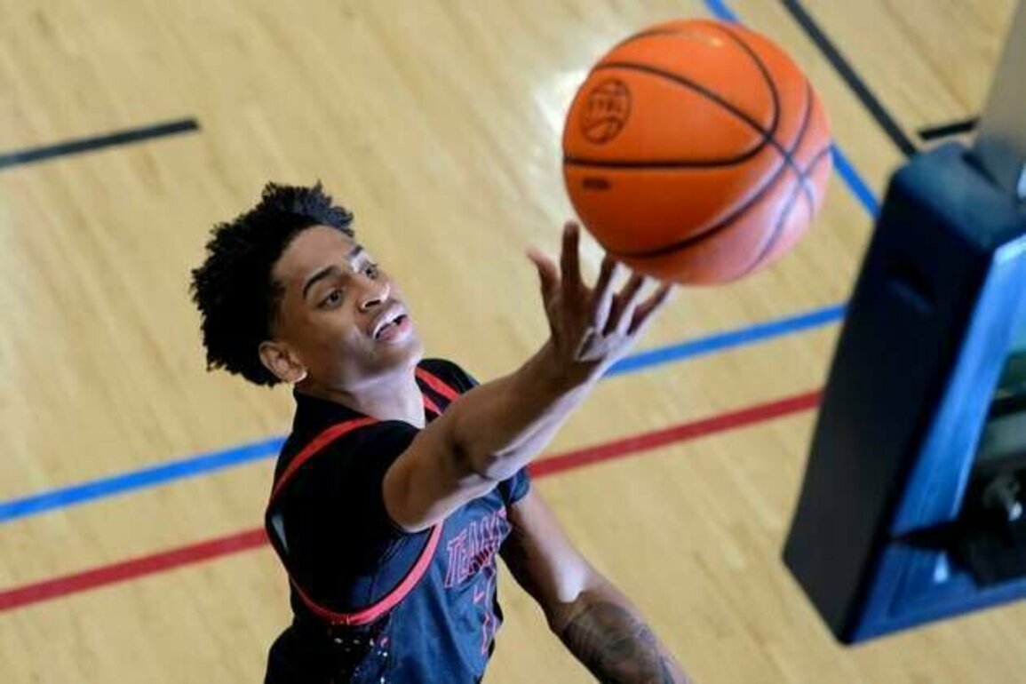 Syracuse's Kiyan Anthony, Carmelo son, to debut vs. Binghamton