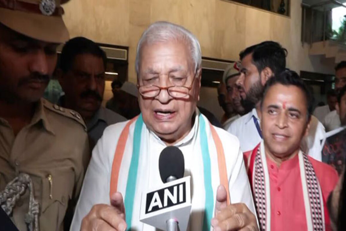 "Those who are doing this, definitely causing harm to democracy": Bihar Governor over "abuses" hurled against PM Modi
