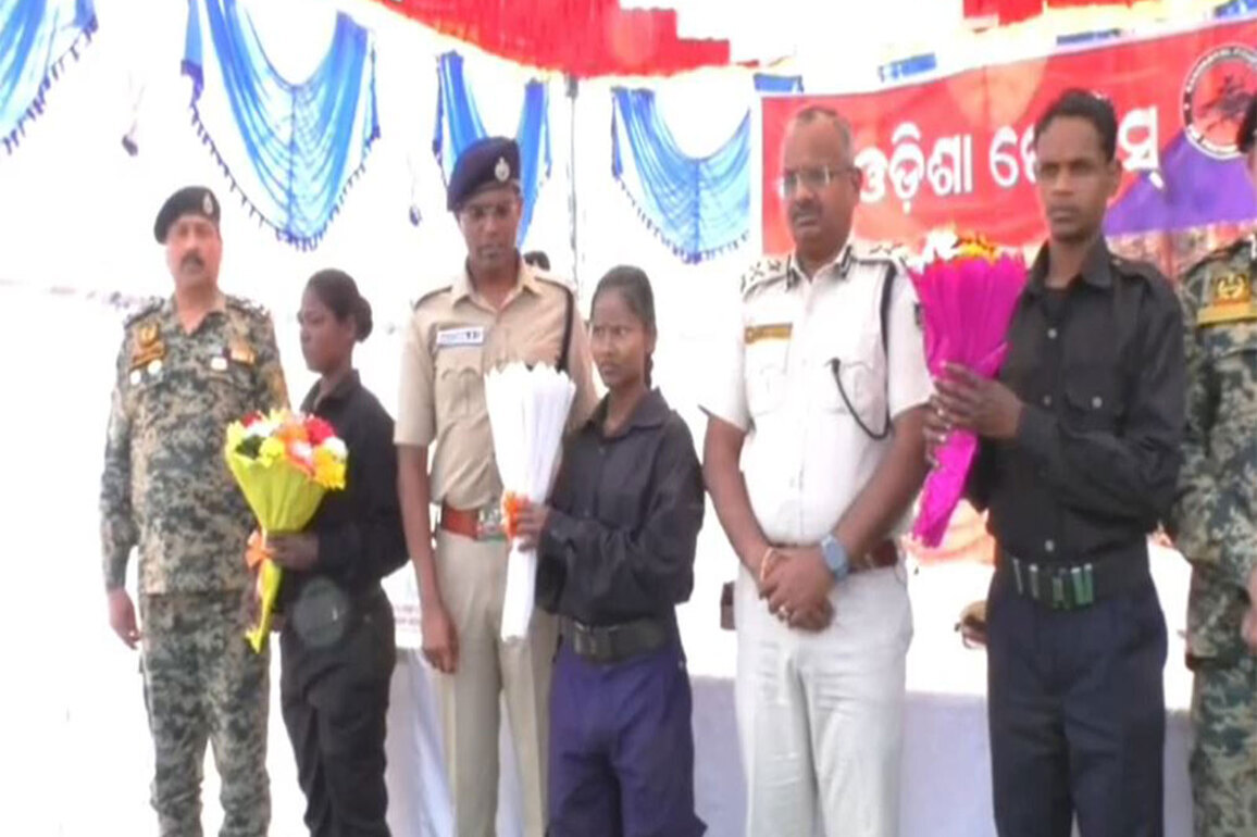 Odisha: 4 Maoists lay down arms in Berhampur
