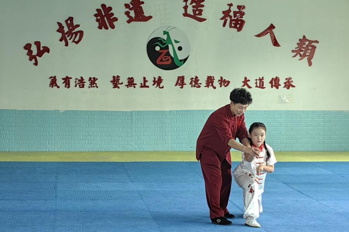 Female inheritor in east China promotes martial arts, strength, serenity