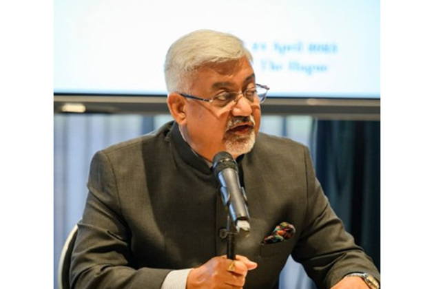 "India is competitive hub for smartphone manufacturing," says Commerce secy after US President's suggestion to Apple boss