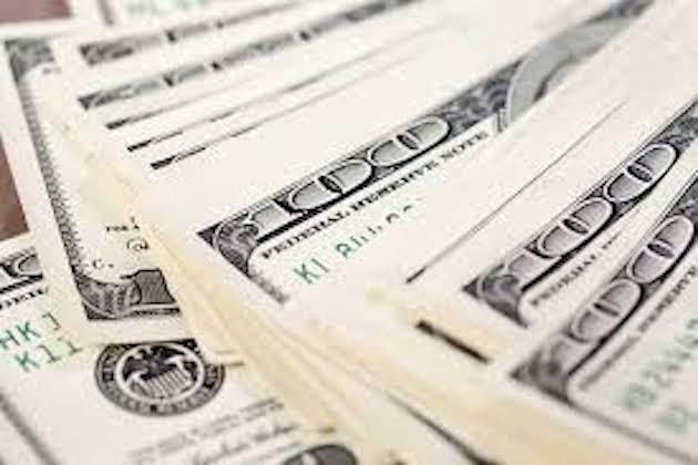 U.S. dollar advances on concerns over U.S. debt default risk, strong data