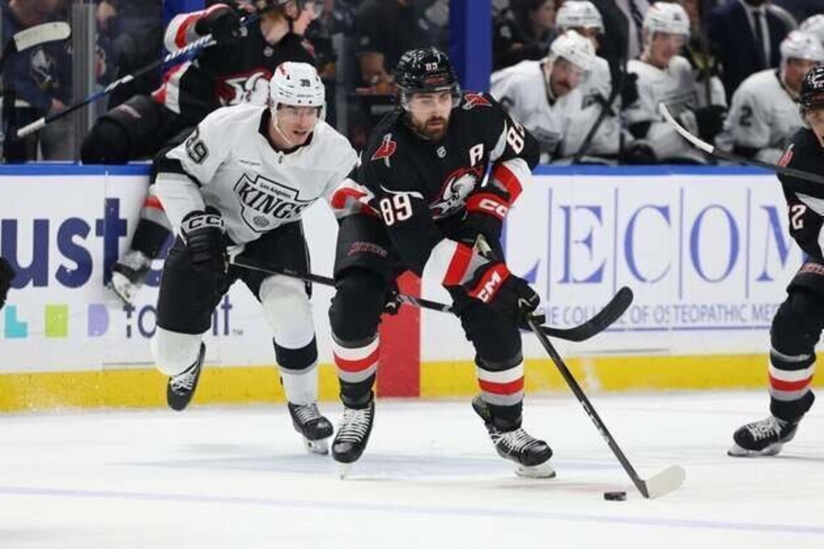 Alex Lyon sets club mark as hot Sabres beat Kings
