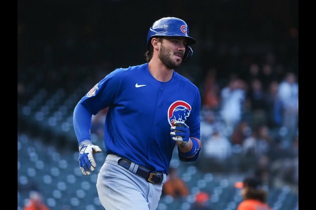 Cubs' Kris Bryant departs after HBP with reported hand contusion